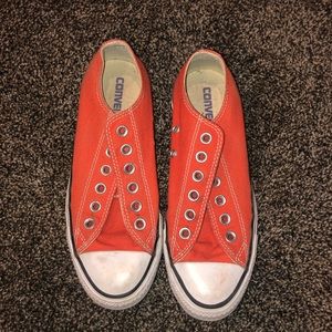 bright orange low top converse 🍊